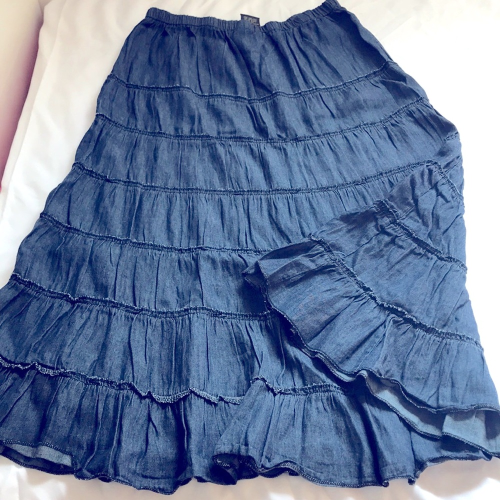 MetroWear Denim Skirt. Preloved and never worn!